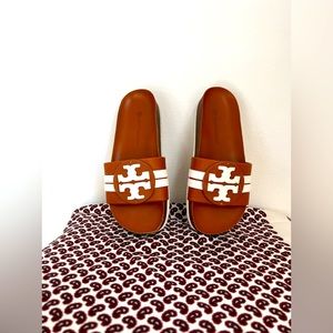 AUTHENTIC 🔥Tory Burch Leigh Slide leather Sandal